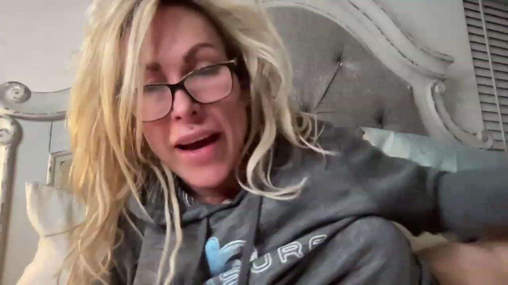 Gallery image thumbnail from PierceHudson's myfreecams stream on, 11/15/2022, 09:17 image 2 of 20