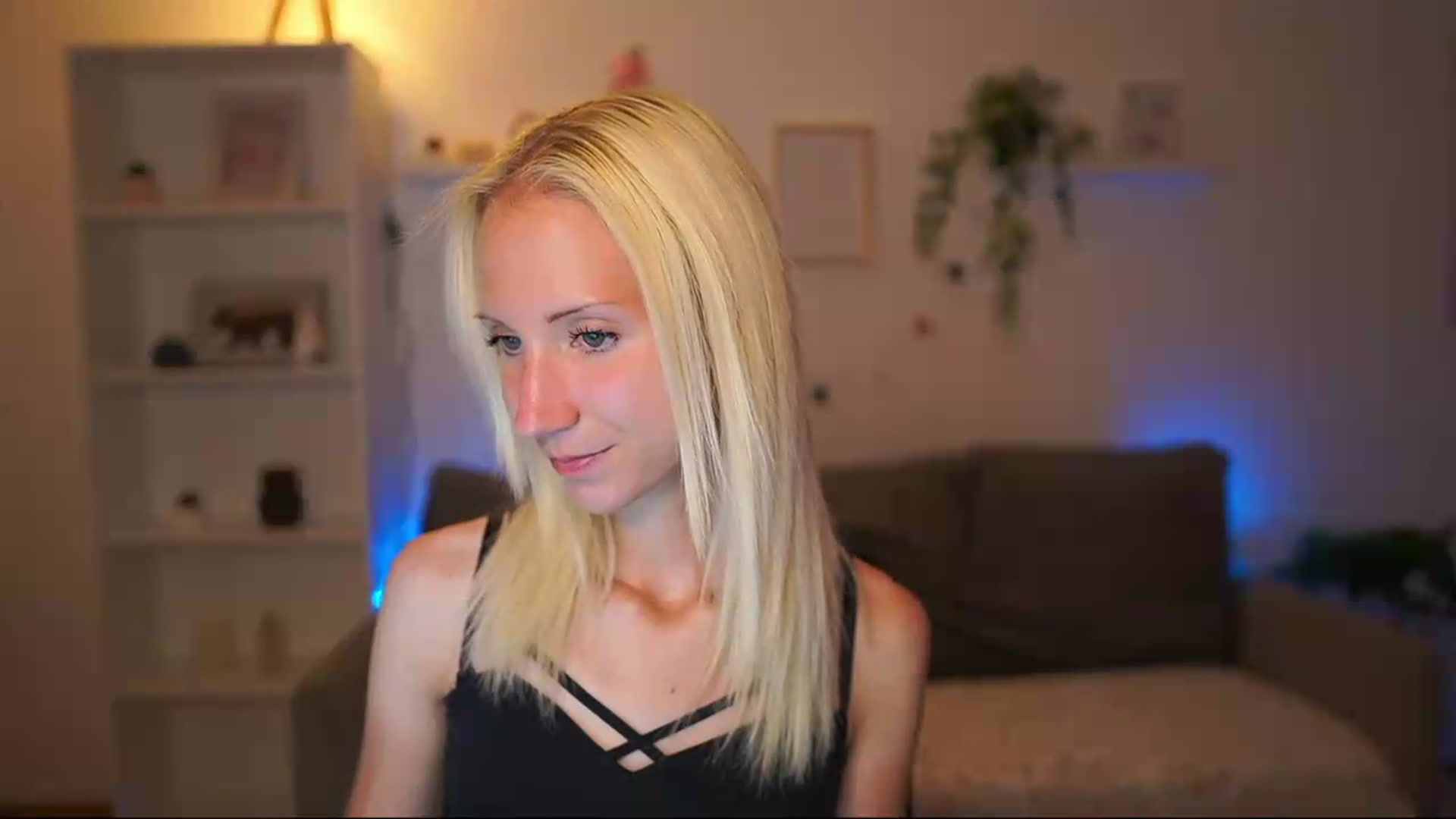 Gallery image thumbnail from PierrePerri's myfreecams stream on, 07/10/2026, 19:28 image 14 of 20