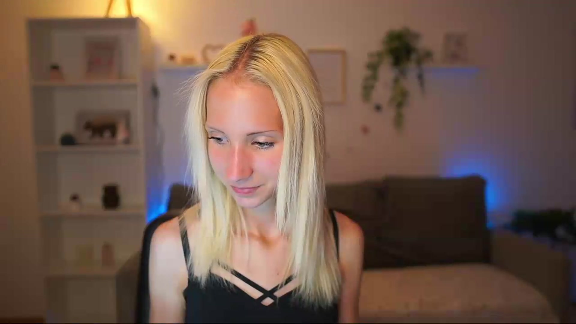 Gallery image thumbnail from PierrePerri's myfreecams stream on, 07/10/2026, 19:28 image 17 of 20