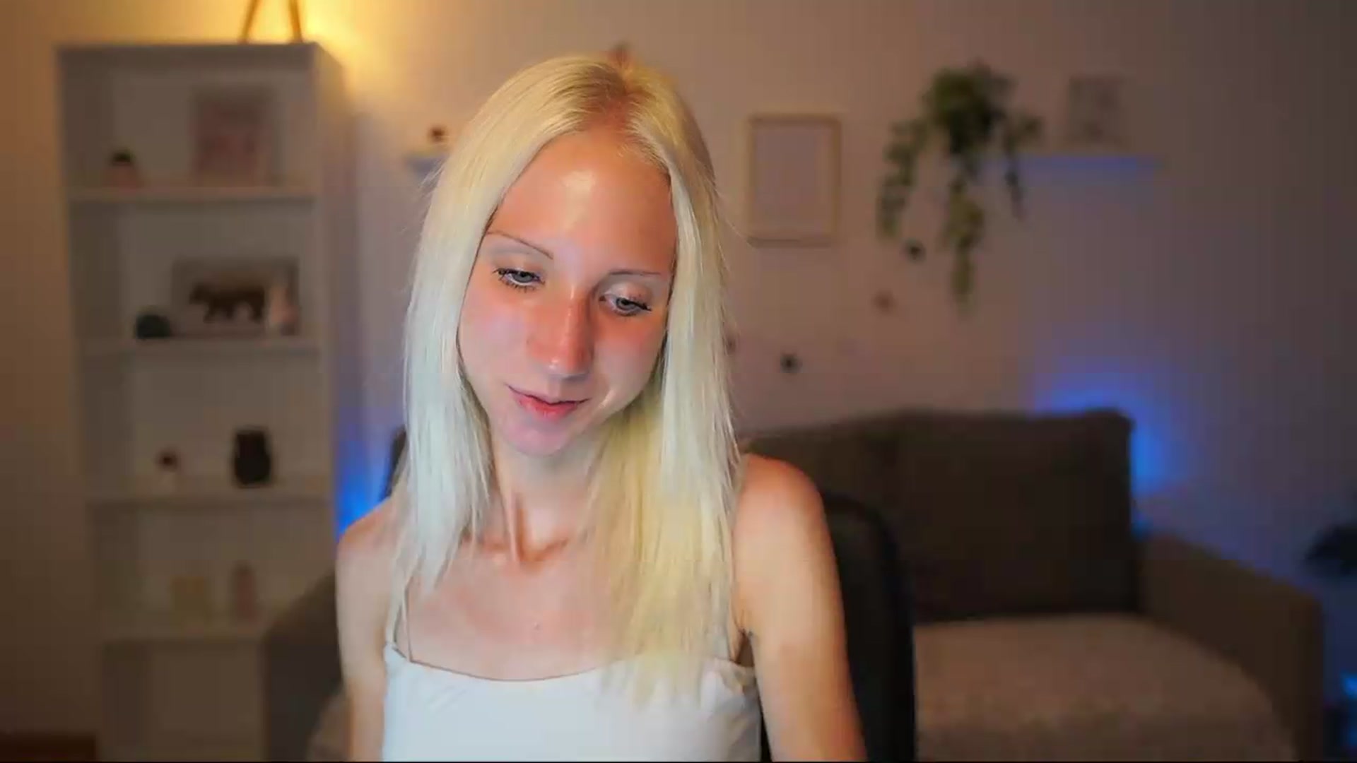 Gallery image thumbnail from PierrePerri's myfreecams stream on, 07/16/2026, 18:38 image 17 of 20