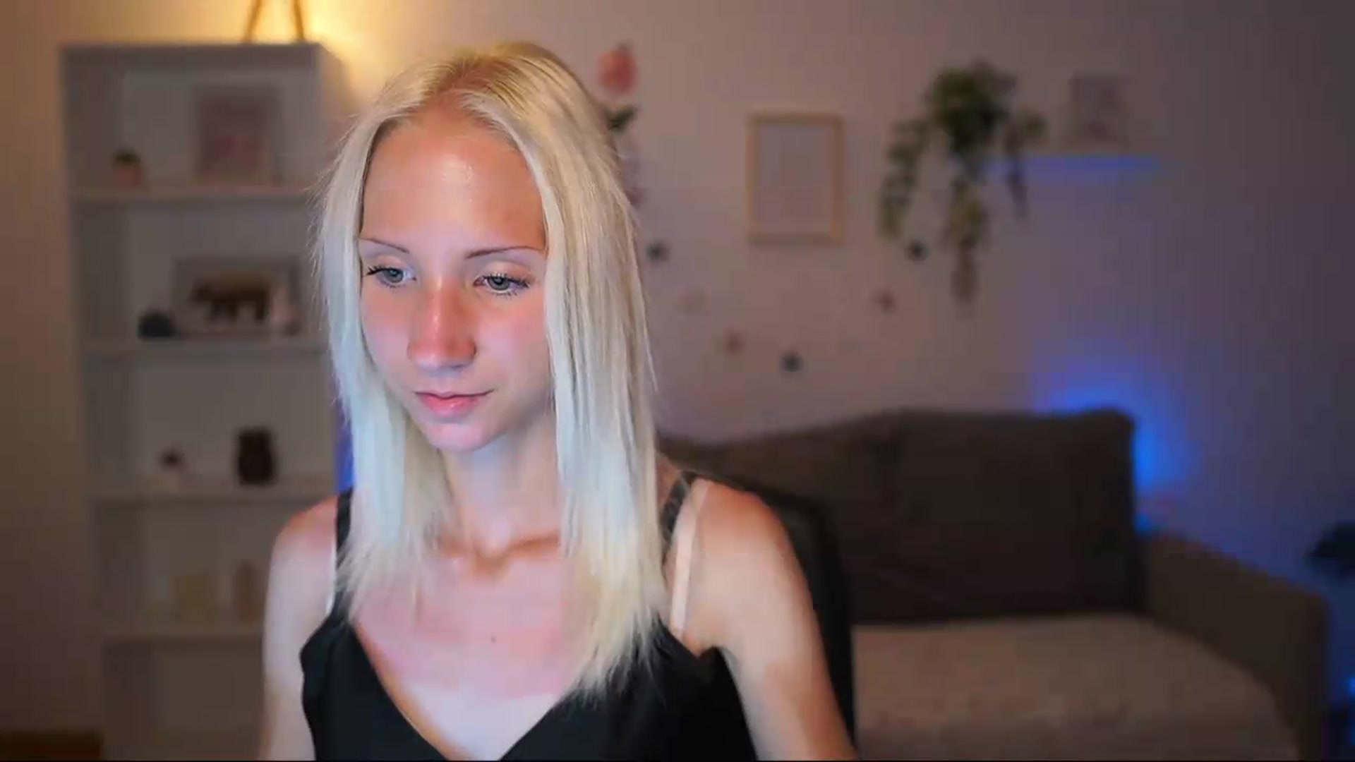 Gallery image thumbnail from PierrePerri's myfreecams stream on, 07/17/2026, 18:34 image 17 of 20
