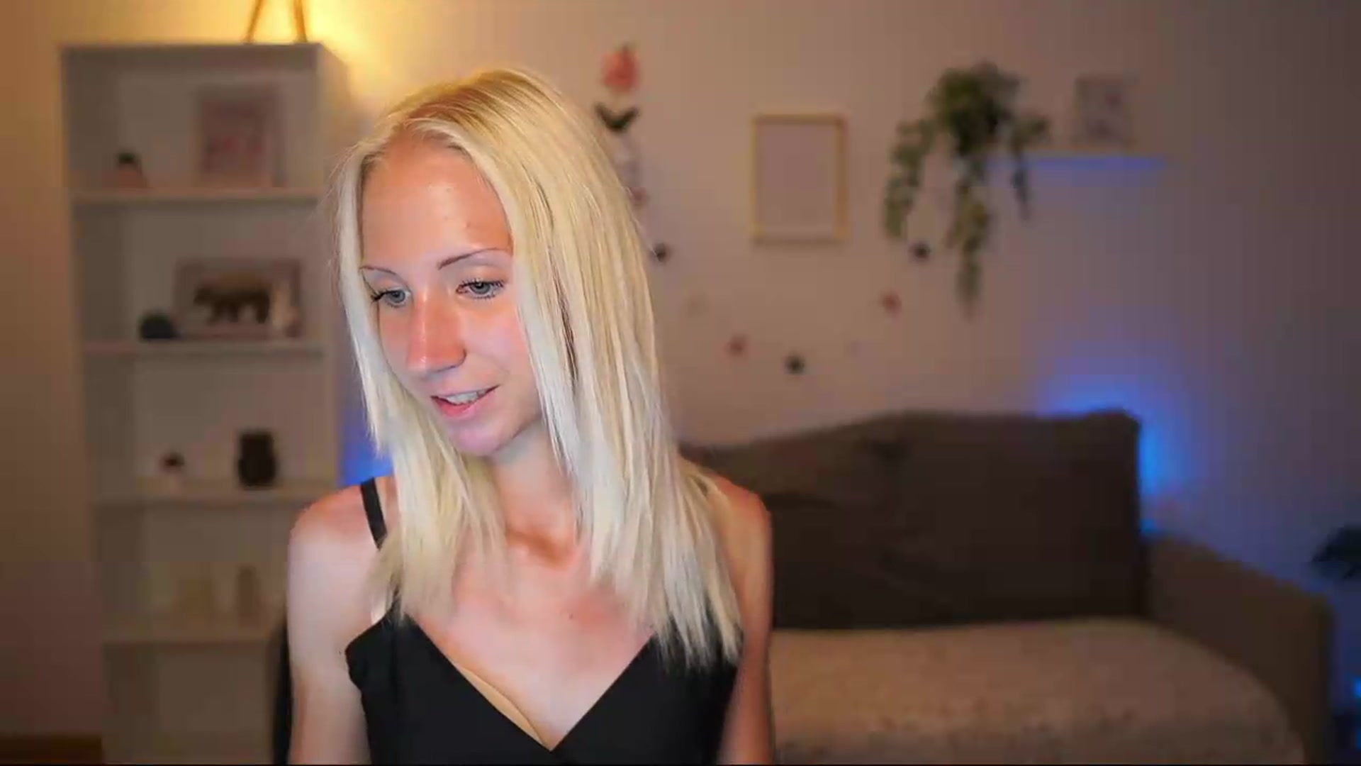 Gallery image thumbnail from PierrePerri's myfreecams stream on, 07/17/2026, 21:05 image 12 of 20