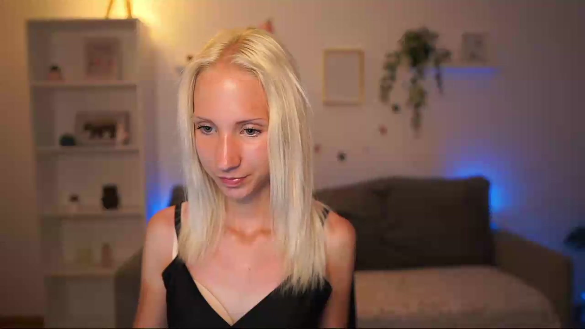 Gallery image thumbnail from PierrePerri's myfreecams stream on, 07/17/2026, 21:05 image 17 of 20