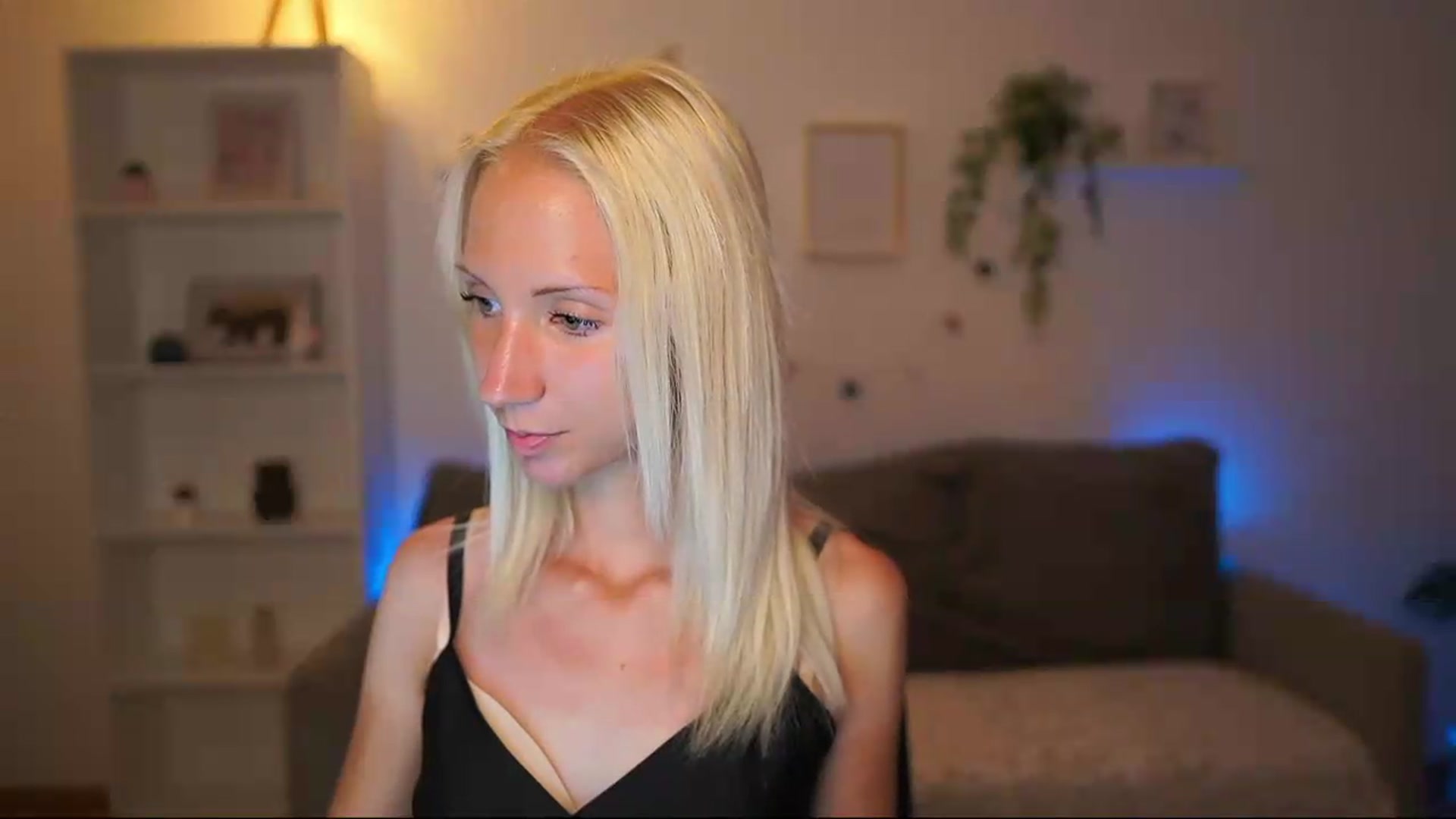 Gallery image thumbnail from PierrePerri's myfreecams stream on, 07/17/2026, 21:05 image 10 of 20
