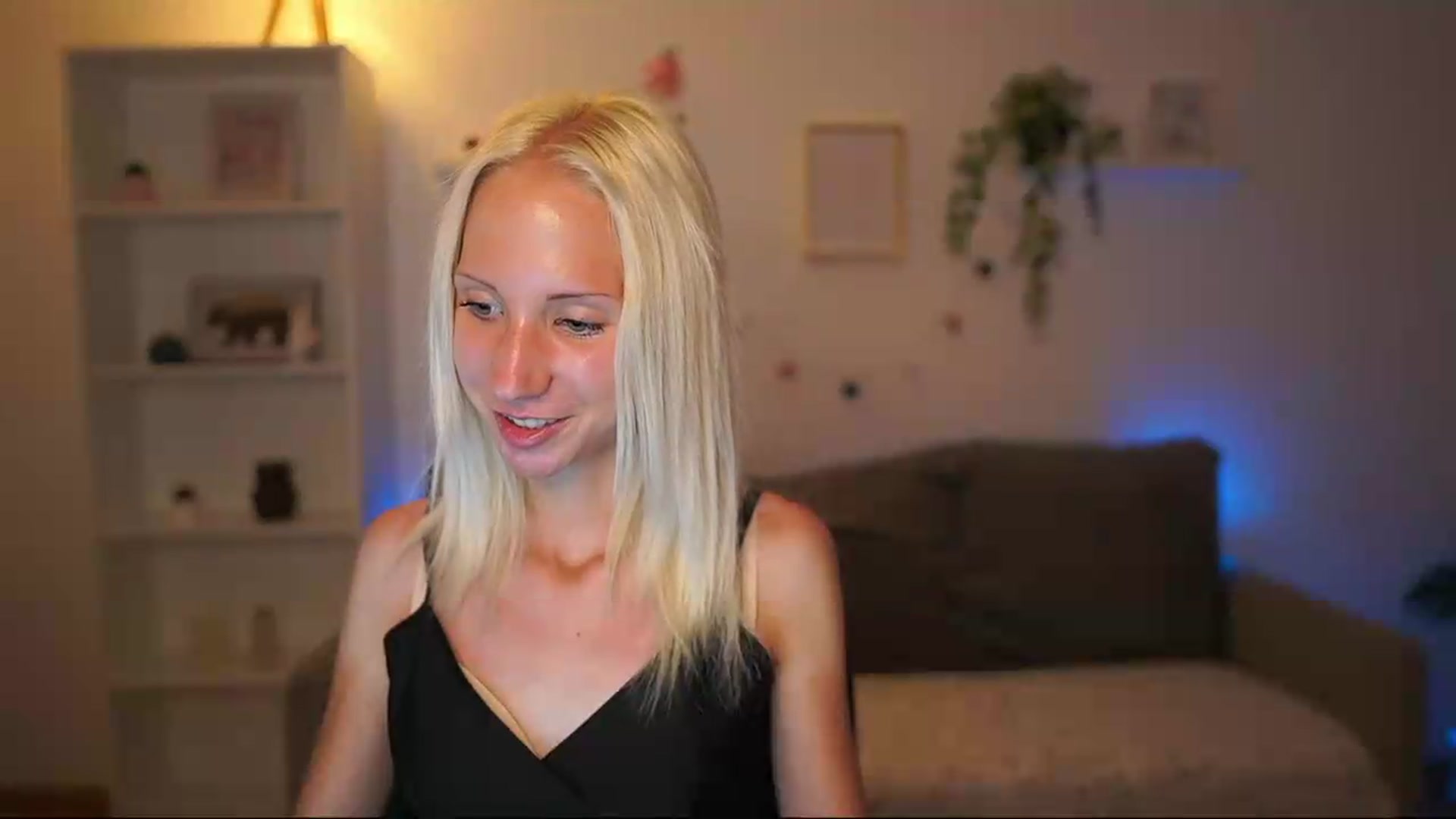 Gallery image thumbnail from PierrePerri's myfreecams stream on, 07/17/2026, 21:05 image 14 of 20