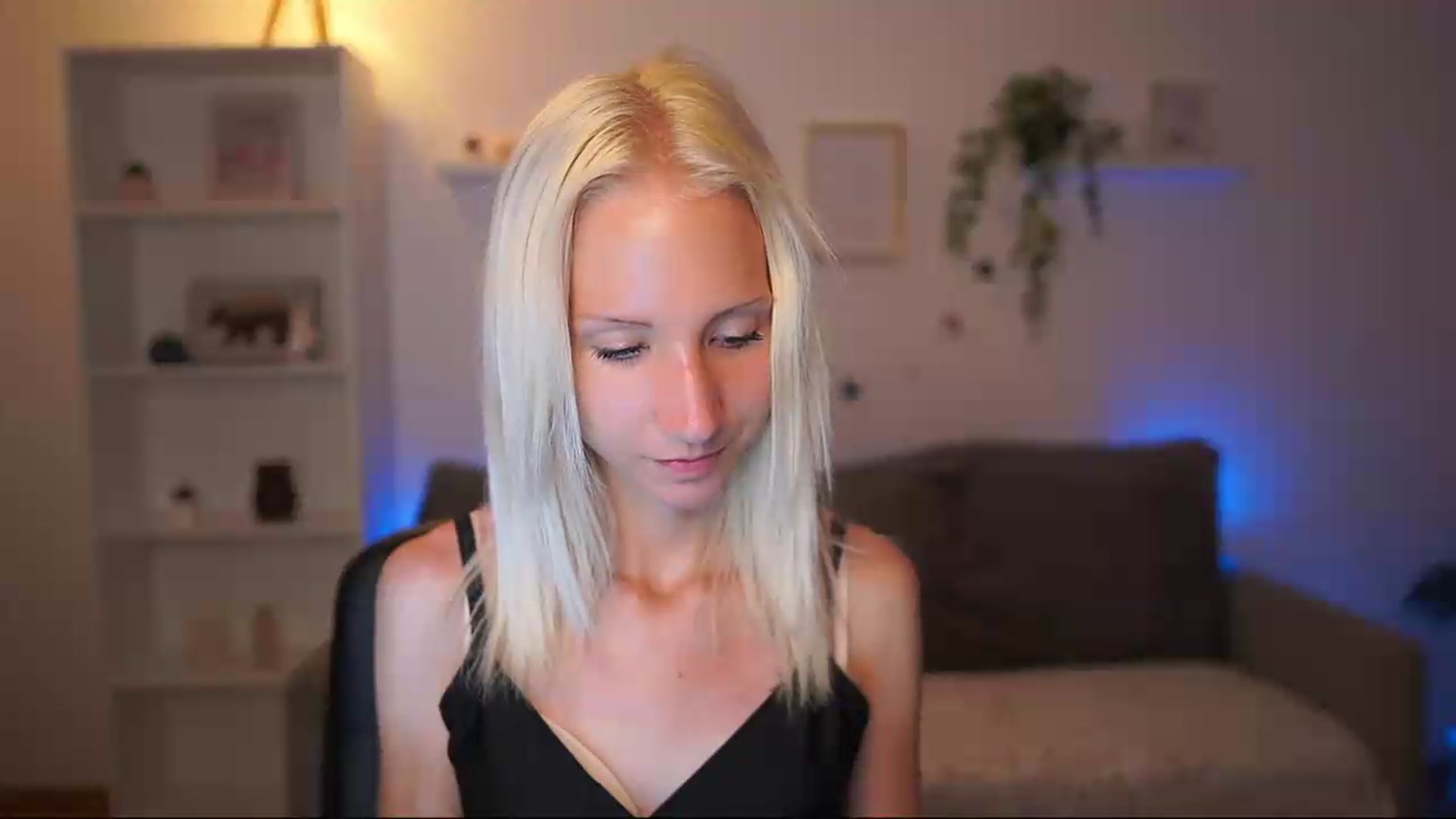 Gallery image thumbnail from PierrePerri's myfreecams stream on, 07/17/2026, 22:00 image 16 of 20