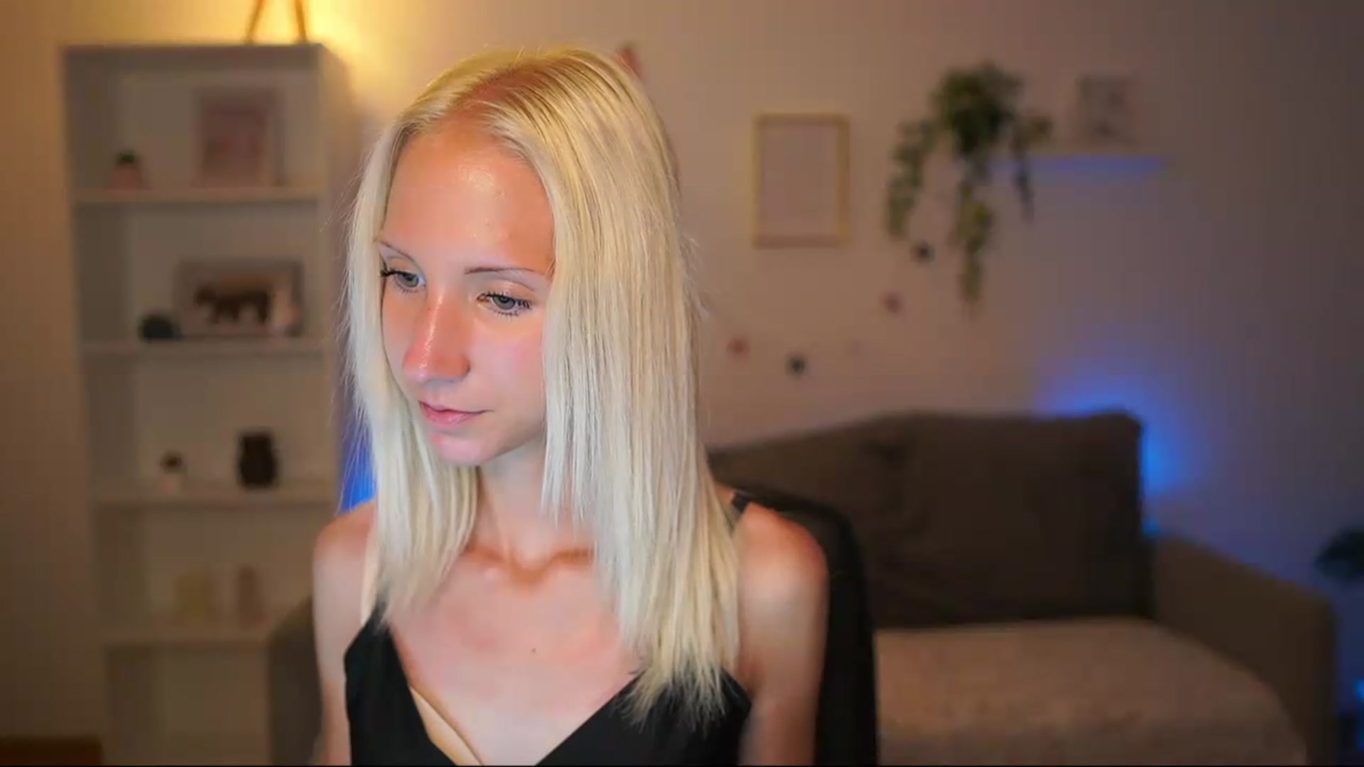 Gallery image thumbnail from PierrePerri's myfreecams stream on, 07/17/2026, 22:25 image 18 of 20