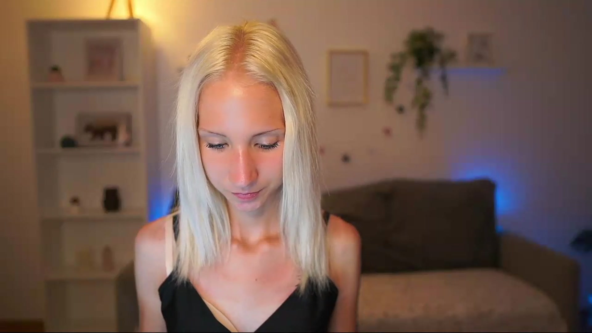 Gallery image thumbnail from PierrePerri's myfreecams stream on, 07/17/2026, 22:25 image 17 of 20