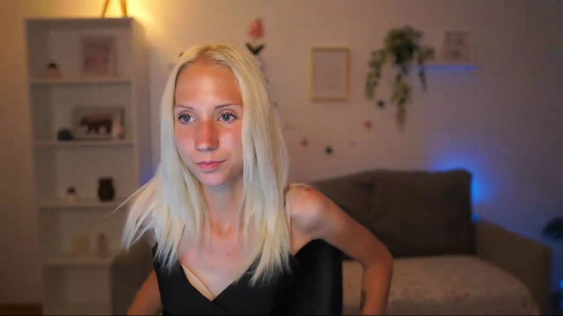 Gallery image thumbnail from PierrePerri's myfreecams stream on, 07/17/2026, 22:25 image 7 of 20