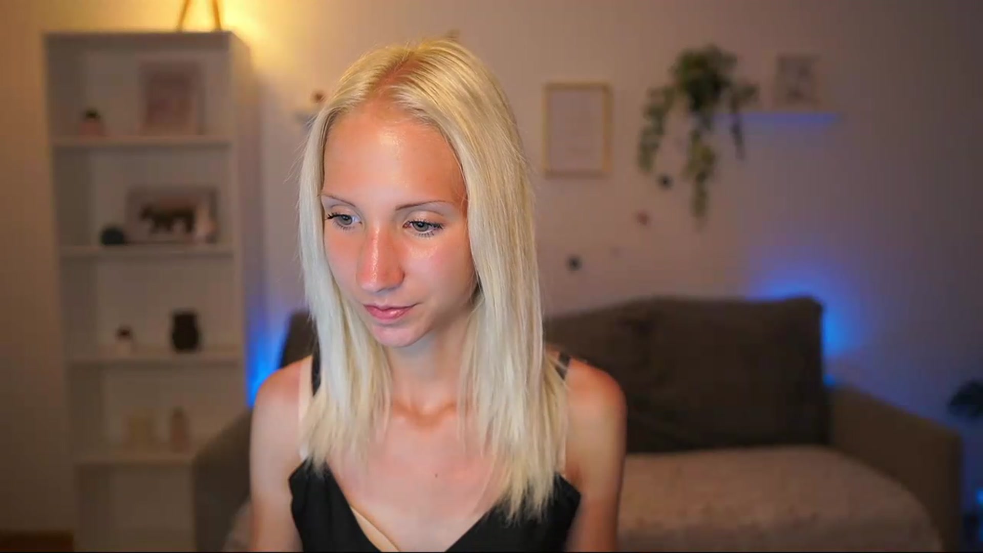 Gallery image thumbnail from PierrePerri's myfreecams stream on, 07/17/2026, 22:25 image 10 of 20