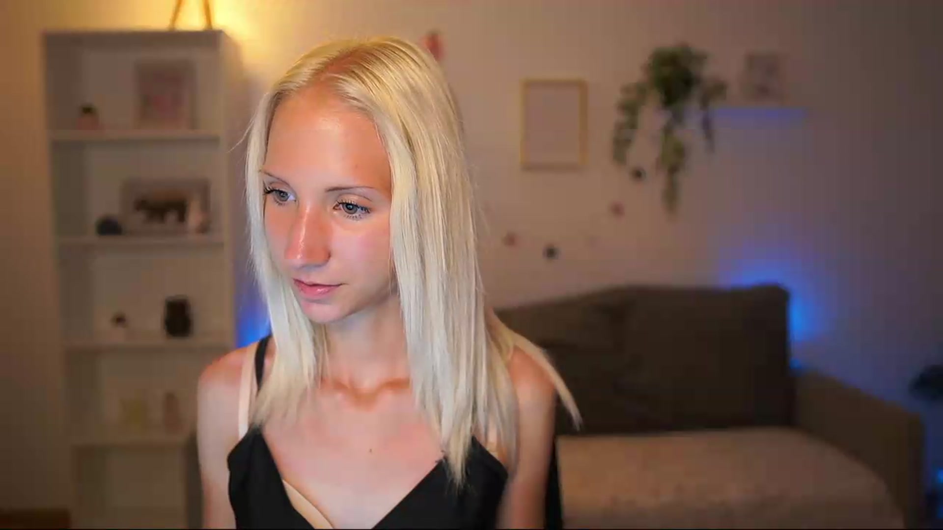 Gallery image thumbnail from PierrePerri's myfreecams stream on, 07/17/2026, 22:45 image 15 of 20