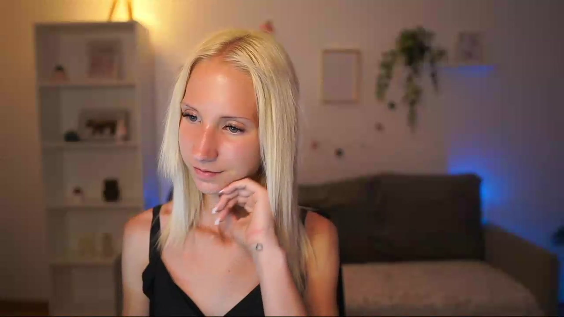 Gallery image thumbnail from PierrePerri's myfreecams stream on, 07/21/2026, 22:48 image 12 of 20
