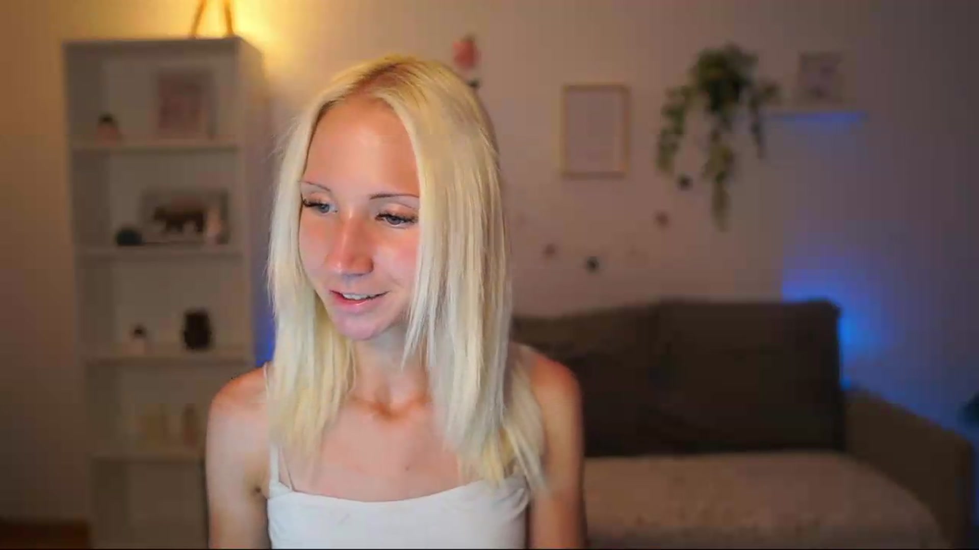 Gallery image thumbnail from PierrePerri's myfreecams stream on, 07/22/2026, 18:32 image 15 of 20
