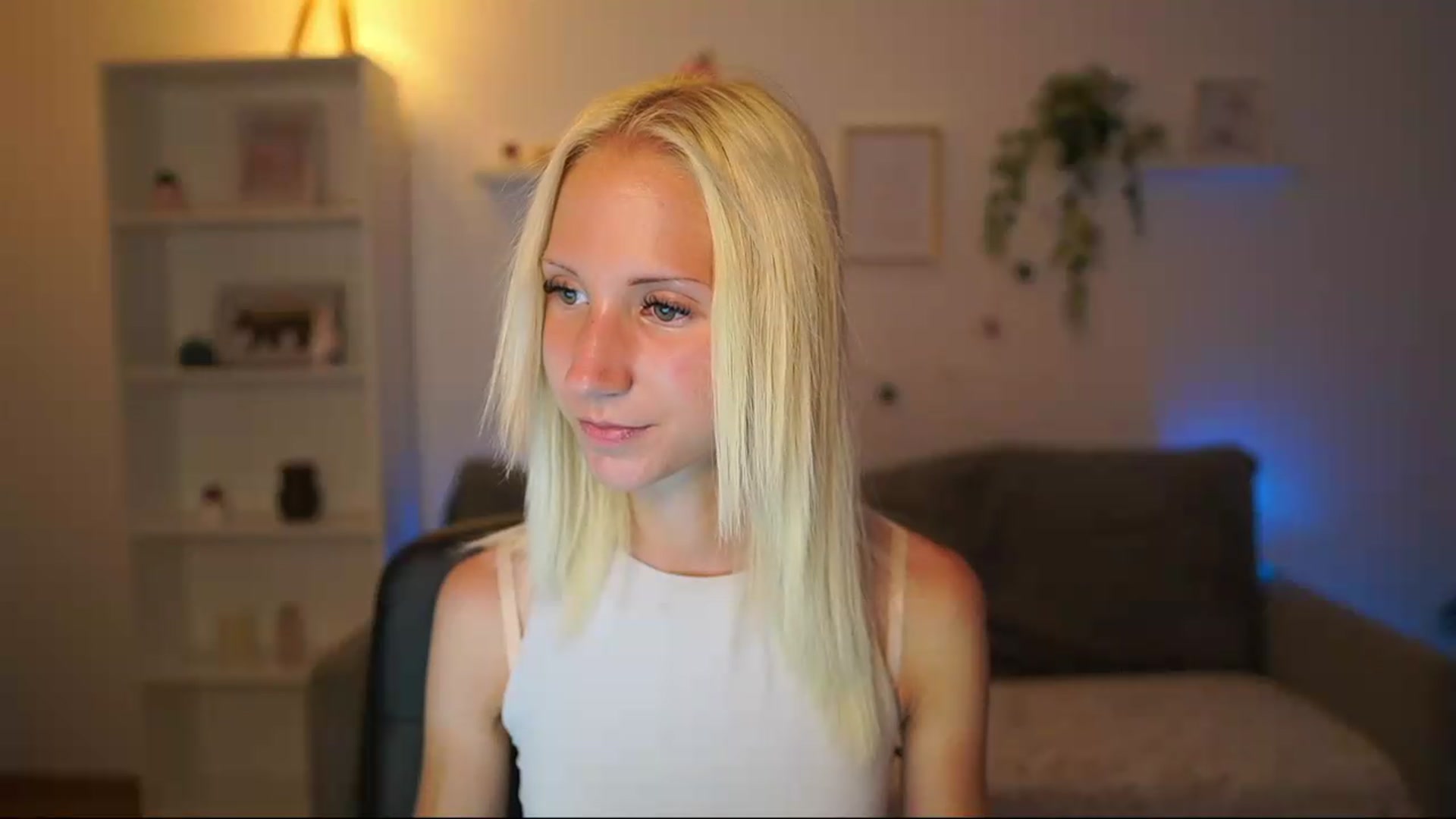 Gallery image thumbnail from PierrePerri's myfreecams stream on, 07/23/2026, 20:34 image 17 of 20