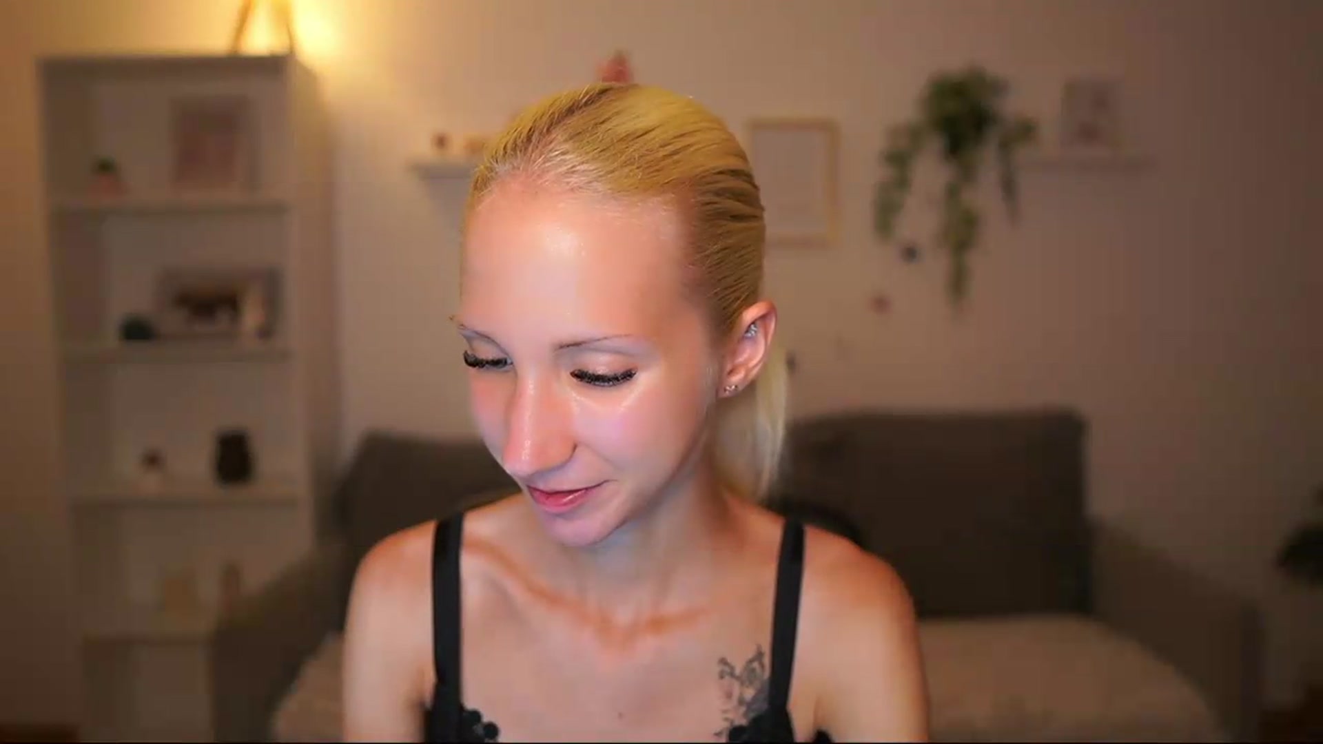Gallery image thumbnail from PierrePerri's myfreecams stream on, 08/04/2026, 21:15 image 15 of 20
