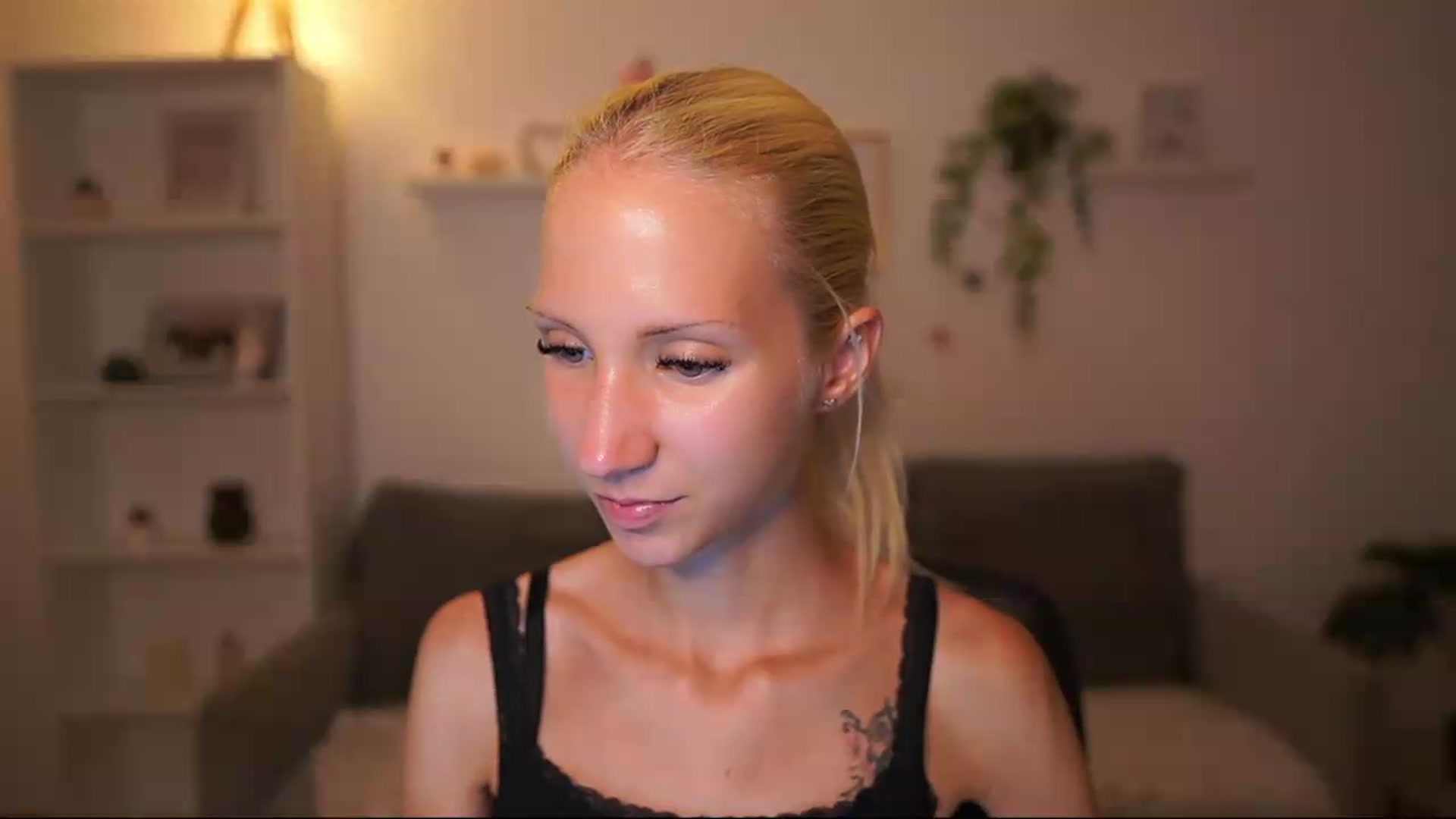 Gallery image thumbnail from PierrePerri's myfreecams stream on, 08/07/2026, 20:15 image 16 of 20