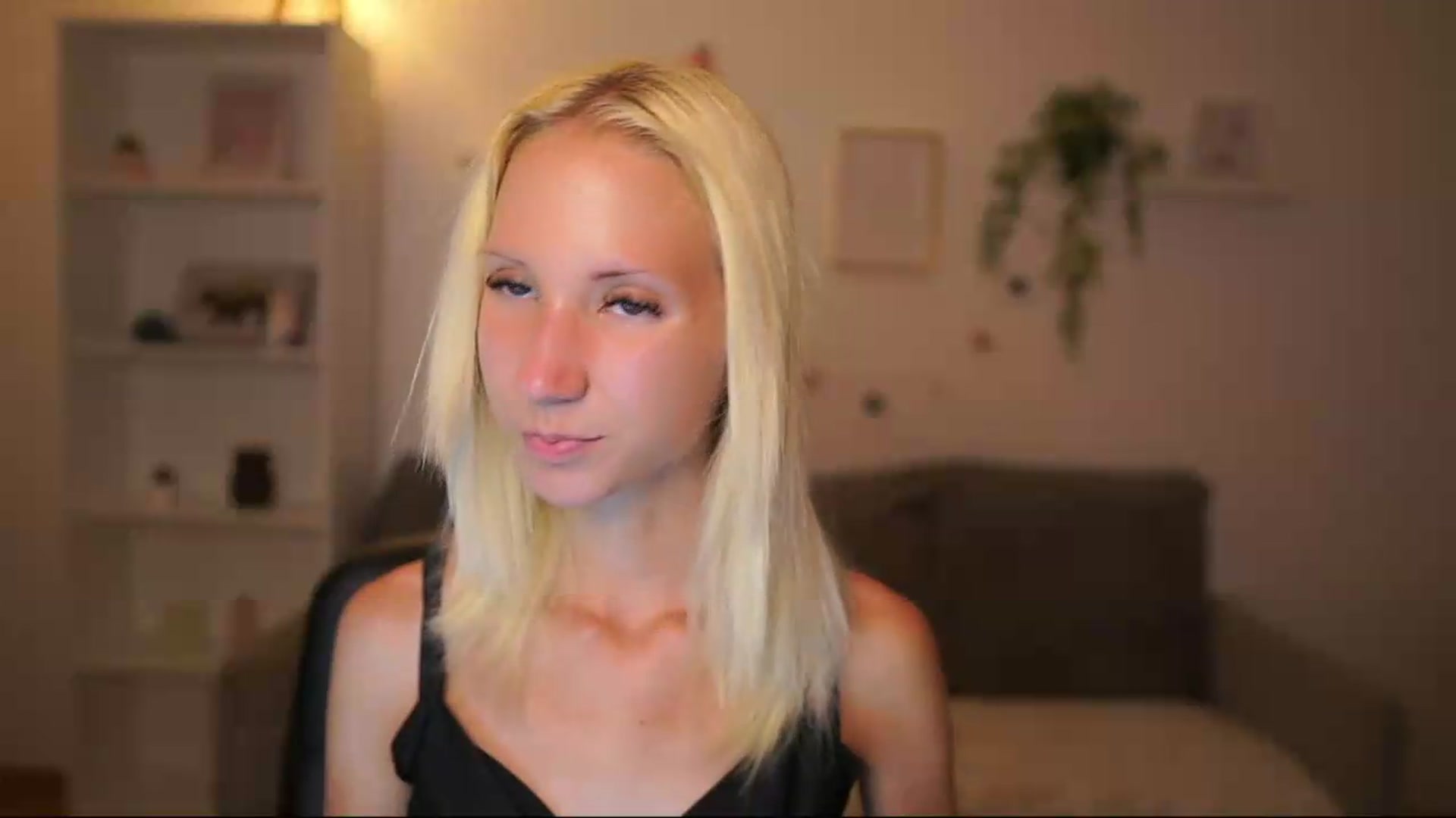 Gallery image thumbnail from PierrePerri's myfreecams stream on, 08/11/2026, 18:38 image 17 of 20