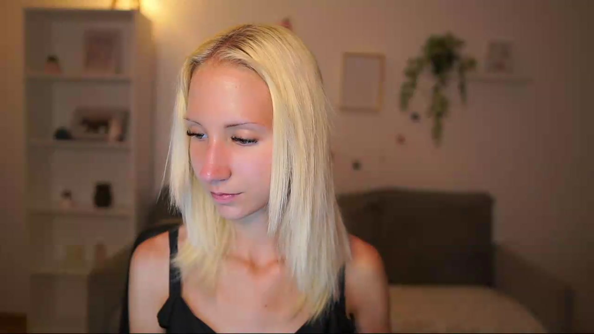 Gallery image thumbnail from PierrePerri's myfreecams stream on, 08/11/2026, 18:38 image 15 of 20
