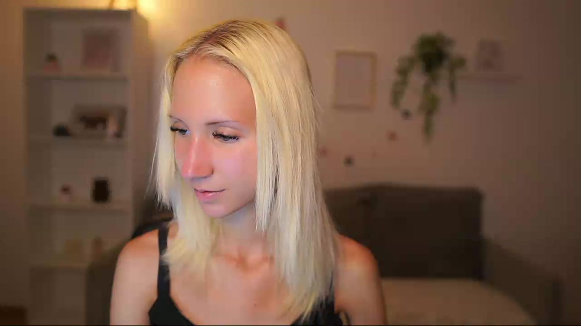 Gallery image thumbnail from PierrePerri's myfreecams stream on, 08/11/2026, 18:38 image 16 of 20