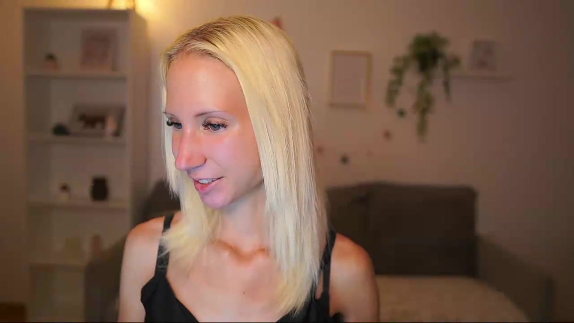 Gallery image thumbnail from PierrePerri's myfreecams stream on, 08/11/2026, 18:38 image 12 of 20