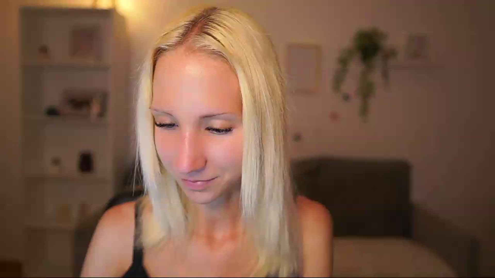 Gallery image thumbnail from PierrePerri's myfreecams stream on, 08/11/2026, 19:24 image 1 of 20