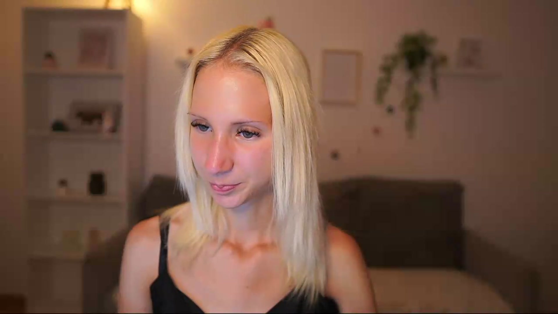 Gallery image thumbnail from PierrePerri's myfreecams stream on, 08/11/2026, 19:24 image 16 of 20