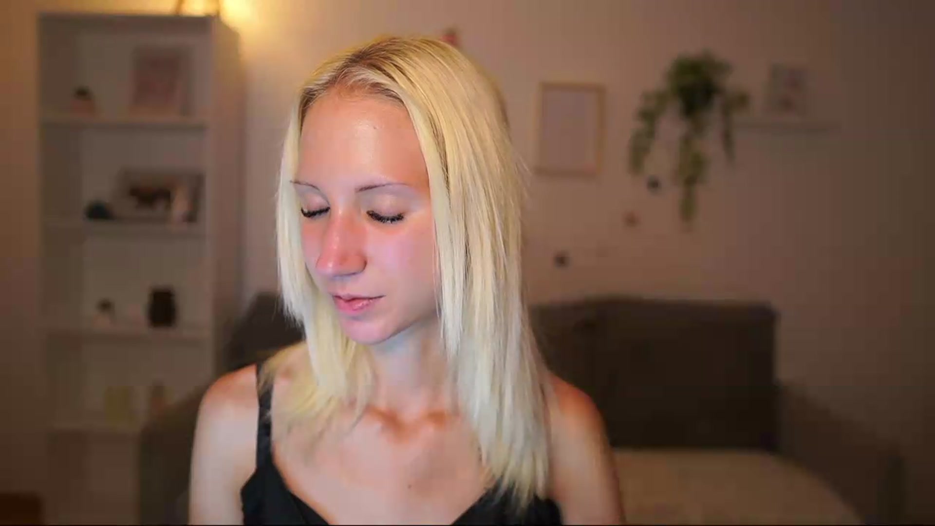Gallery image thumbnail from PierrePerri's myfreecams stream on, 08/11/2026, 19:24 image 15 of 20