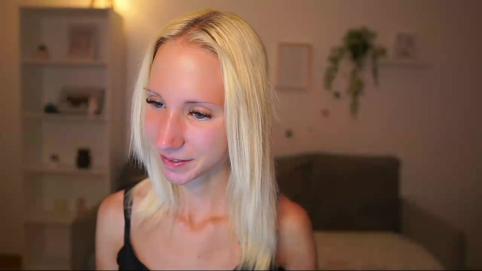 Gallery image thumbnail from PierrePerri's myfreecams stream on, 08/11/2026, 19:24 image 8 of 20
