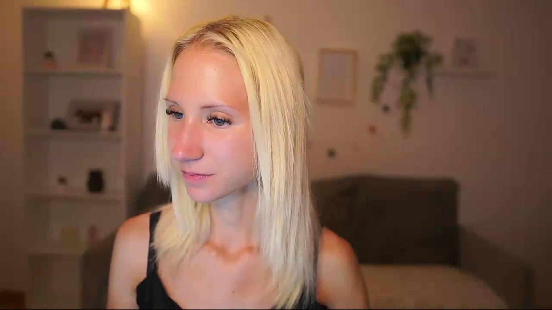 Gallery image thumbnail from PierrePerri's myfreecams stream on, 08/11/2026, 19:24 image 13 of 20