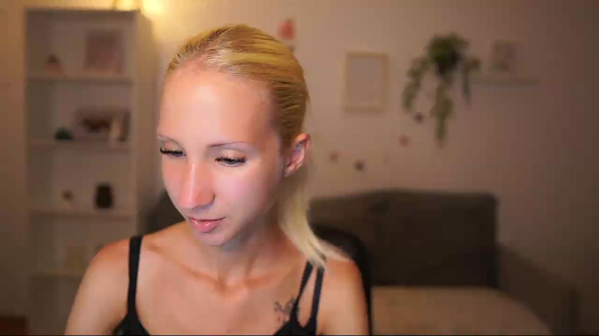 Gallery image thumbnail from PierrePerri's myfreecams stream on, 08/11/2026, 21:40 image 1 of 20