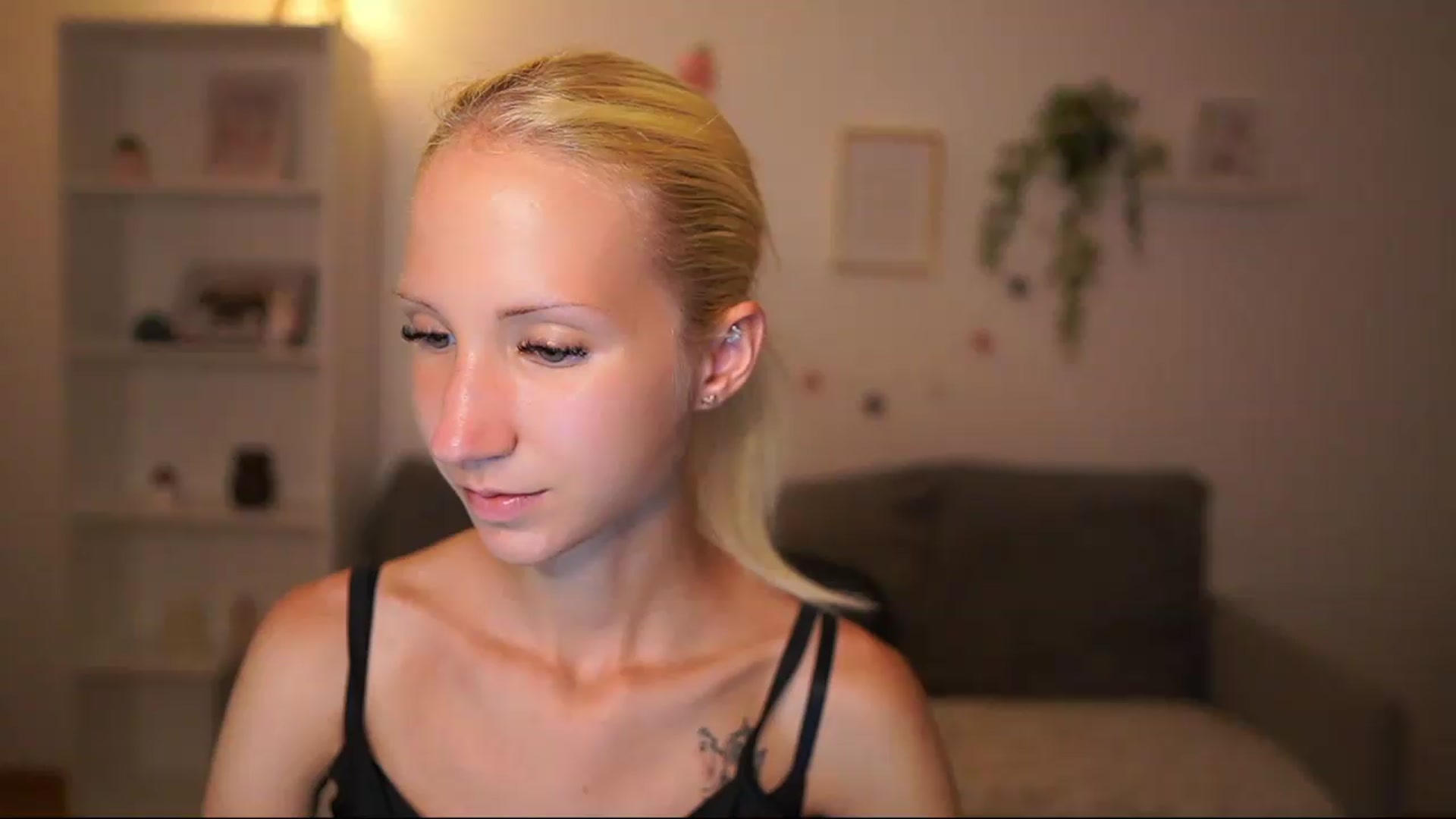 Gallery image thumbnail from PierrePerri's myfreecams stream on, 08/11/2026, 21:40 image 2 of 20