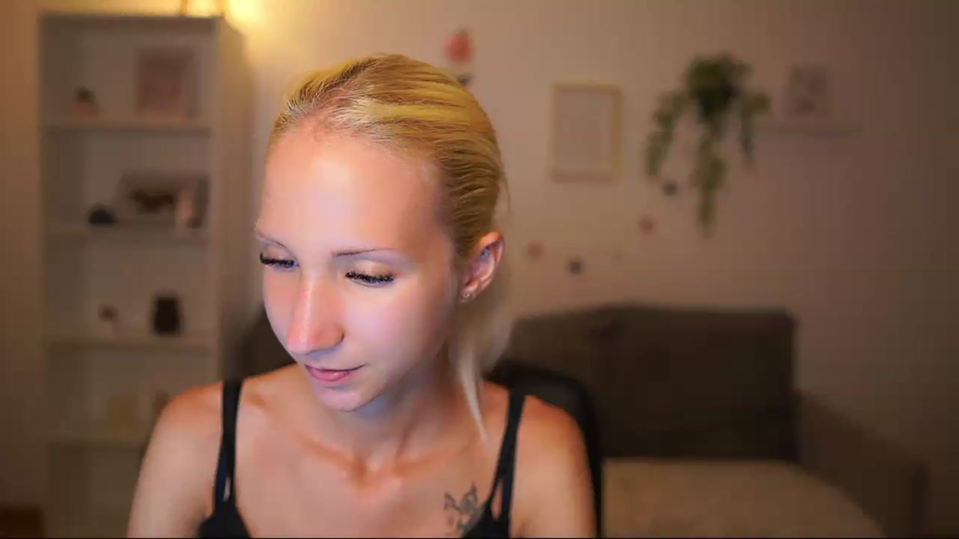 Gallery image thumbnail from PierrePerri's myfreecams stream on, 08/11/2026, 22:48 image 15 of 20
