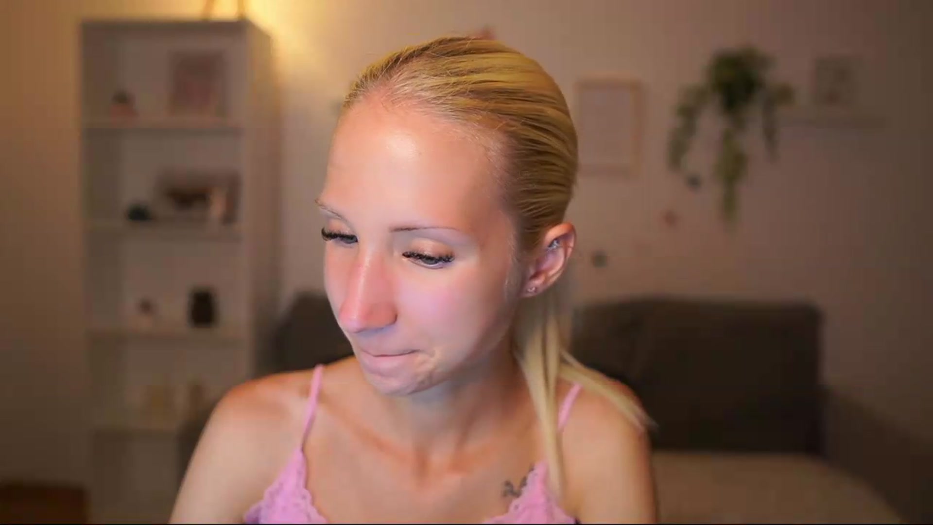 Gallery image thumbnail from PierrePerri's myfreecams stream on, 08/12/2026, 19:19 image 10 of 20