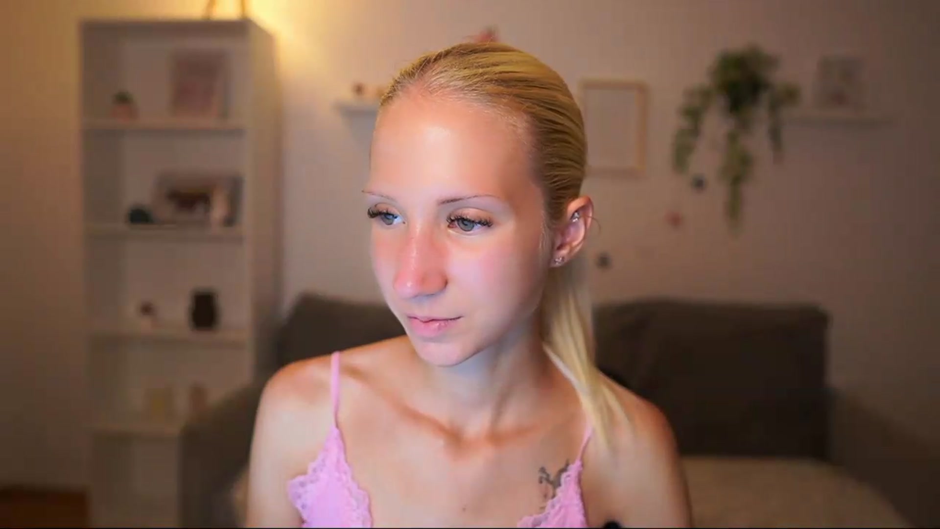 Gallery image thumbnail from PierrePerri's myfreecams stream on, 08/12/2026, 19:19 image 18 of 20
