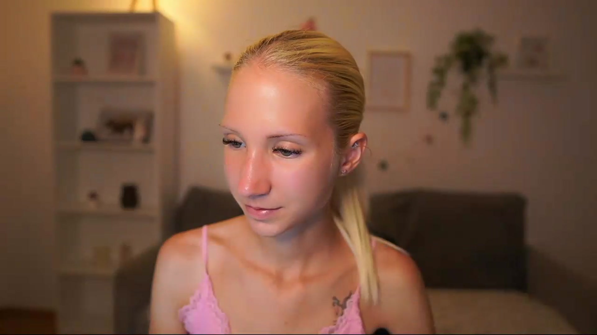 Gallery image thumbnail from PierrePerri's myfreecams stream on, 08/12/2026, 19:19 image 17 of 20