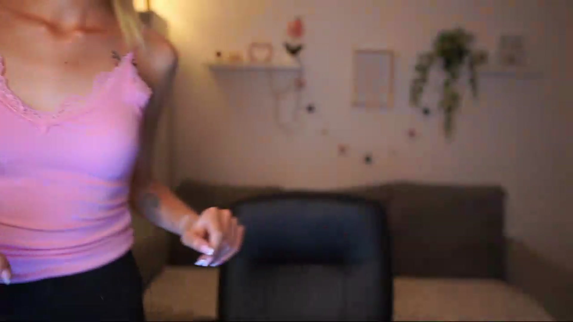 Gallery image thumbnail from PierrePerri's myfreecams stream on, 08/12/2026, 19:19 image 12 of 20