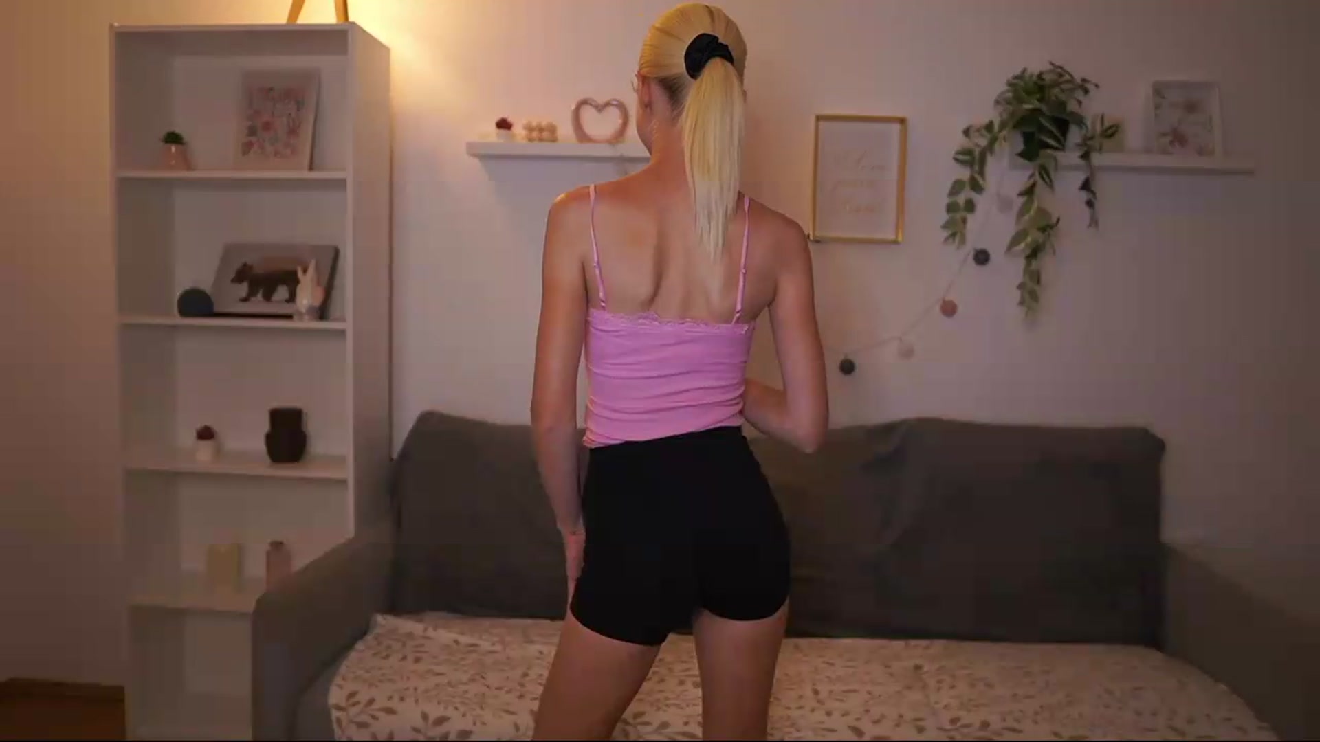 Gallery image thumbnail from PierrePerri's myfreecams stream on, 08/12/2026, 19:19 image 8 of 20