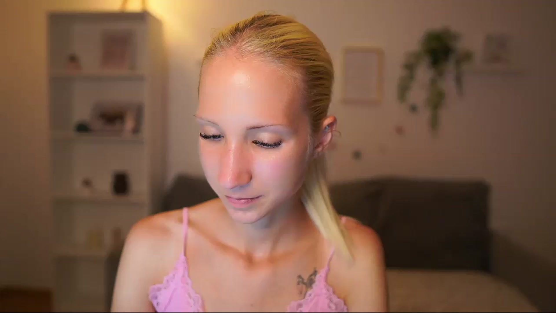 Gallery image thumbnail from PierrePerri's myfreecams stream on, 08/12/2026, 21:12 image 2 of 20