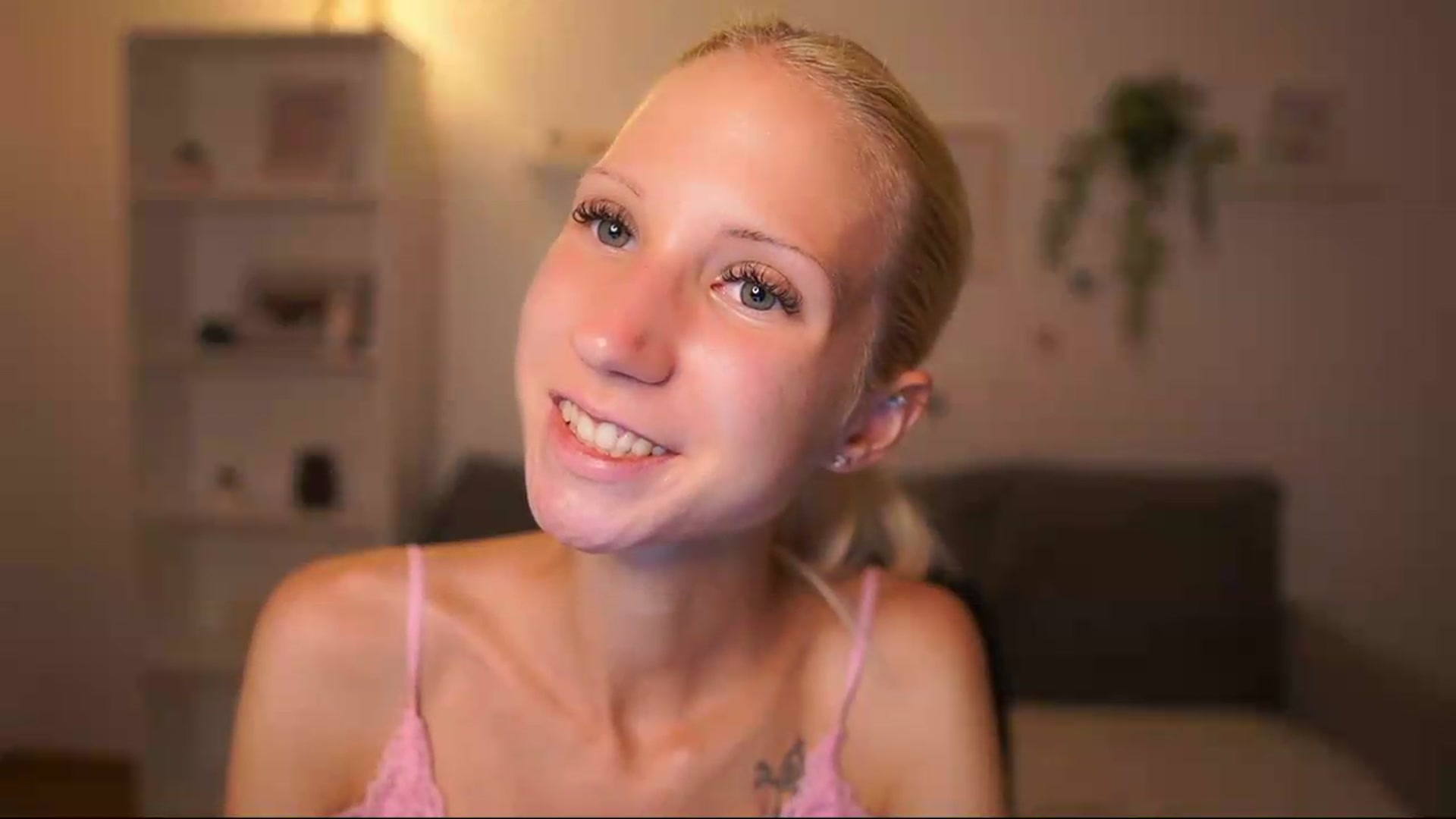Gallery image thumbnail from PierrePerri's myfreecams stream on, 08/12/2026, 21:12 image 6 of 20