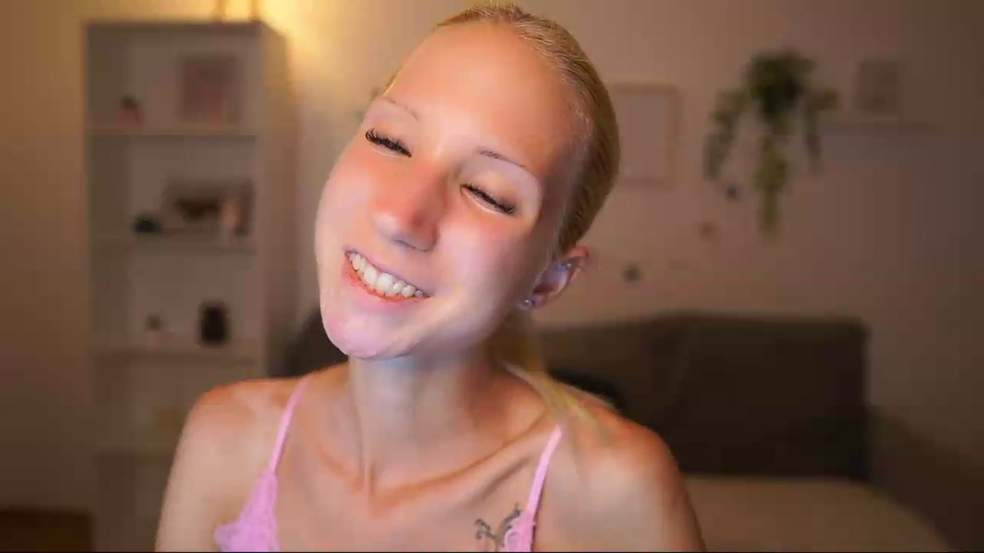 Gallery image thumbnail from PierrePerri's myfreecams stream on, 08/12/2026, 22:02 image 13 of 20