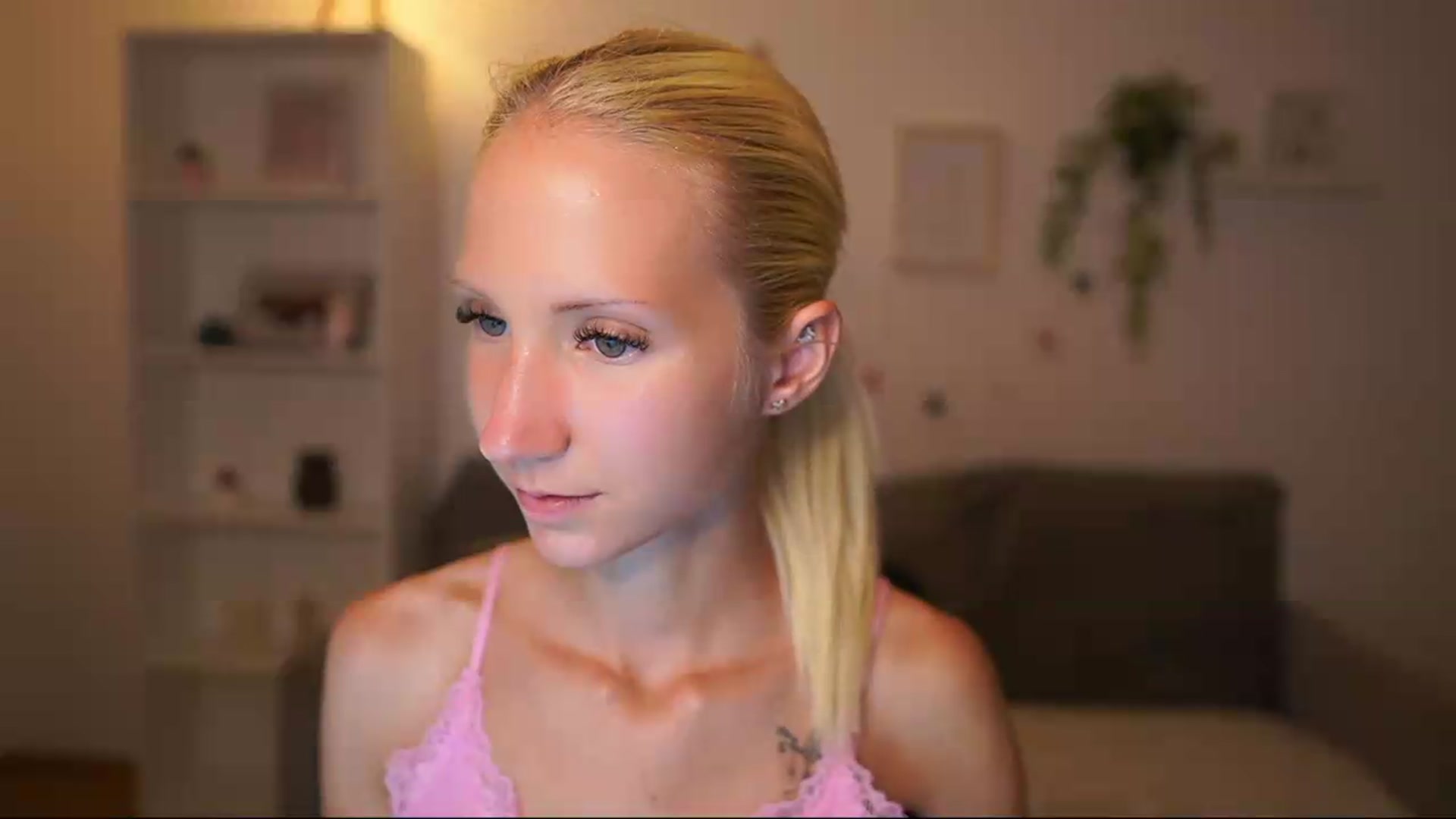 Gallery image thumbnail from PierrePerri's myfreecams stream on, 08/12/2026, 22:02 image 4 of 20
