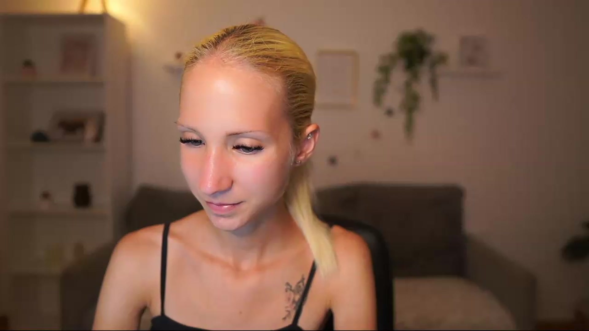 Gallery image thumbnail from PierrePerri's myfreecams stream on, 08/13/2026, 19:38 image 17 of 20