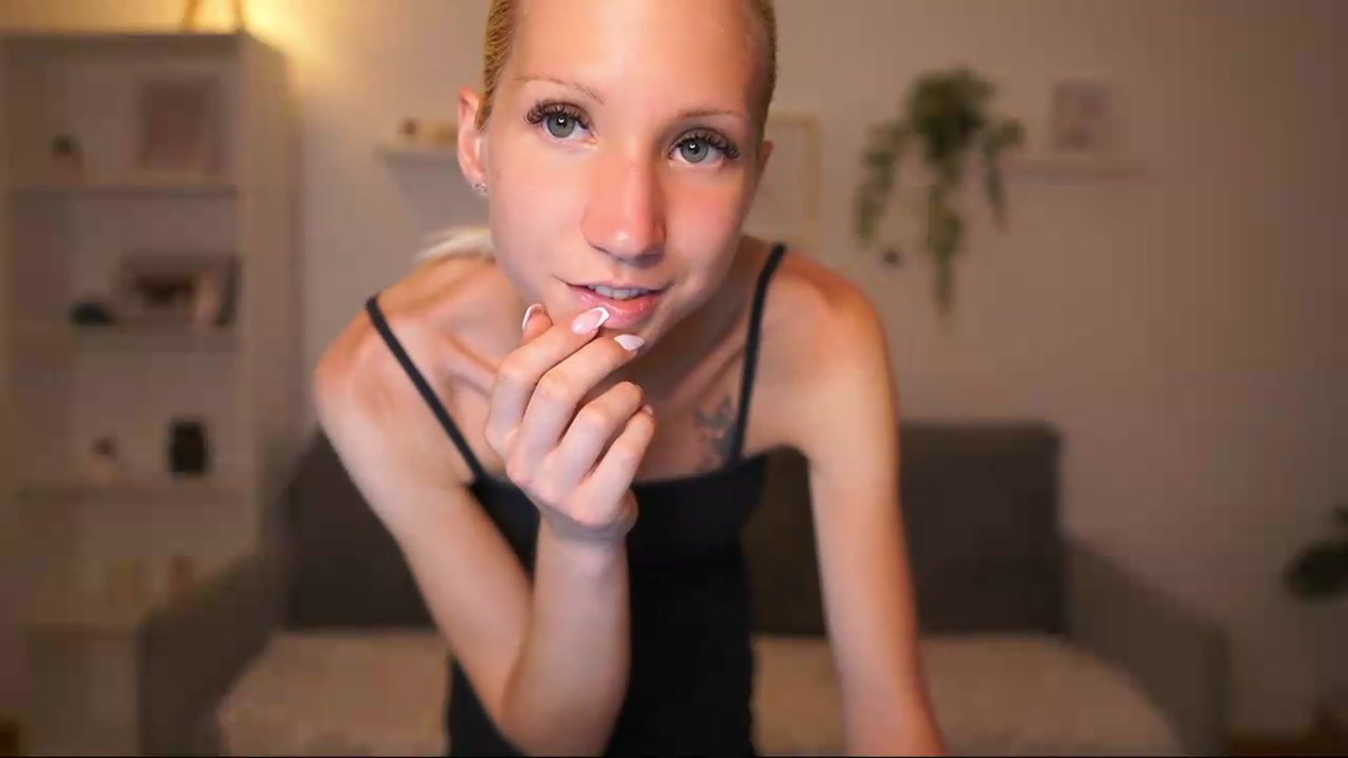 Gallery image thumbnail from PierrePerri's myfreecams stream on, 08/13/2026, 19:38 image 4 of 20