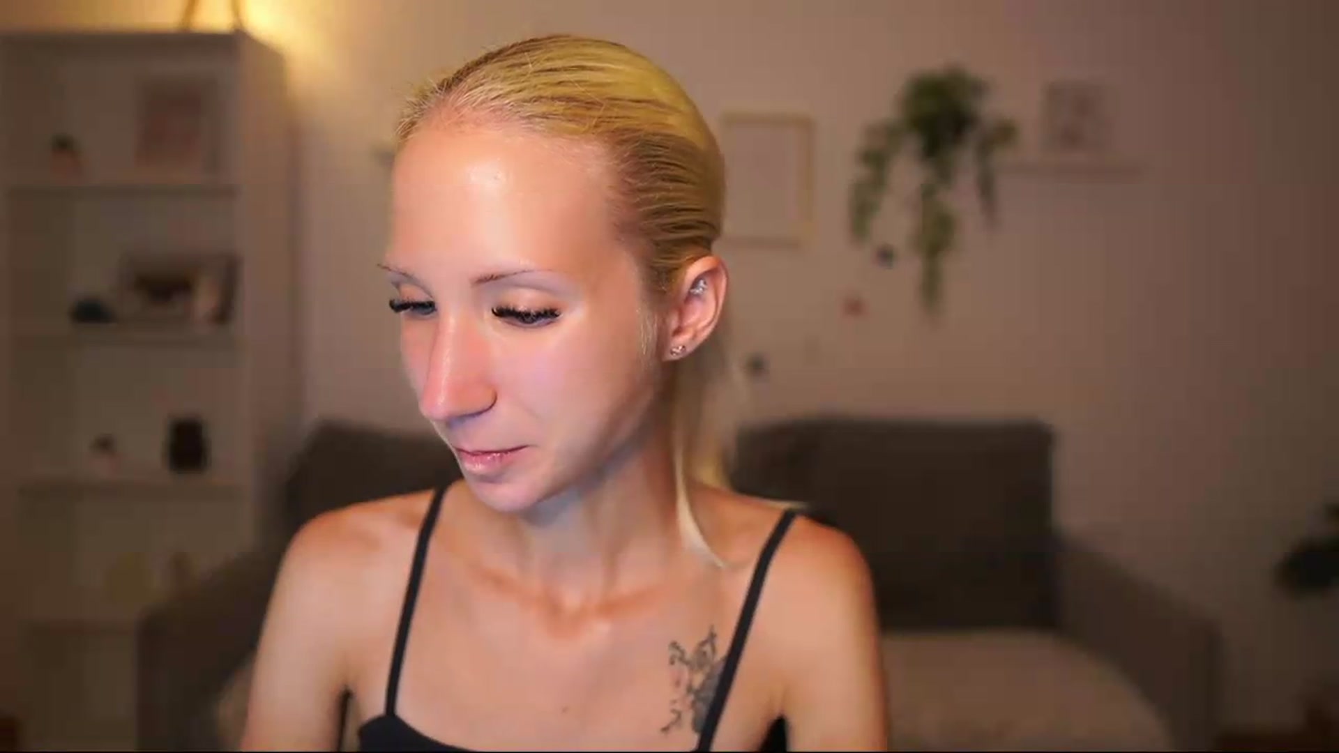 Gallery image thumbnail from PierrePerri's myfreecams stream on, 08/13/2026, 20:43 image 8 of 20