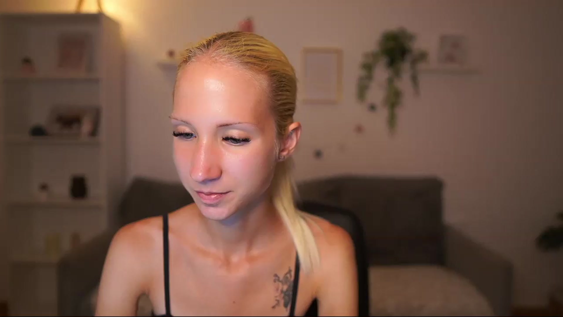 Gallery image thumbnail from PierrePerri's myfreecams stream on, 08/13/2026, 21:23 image 1 of 20