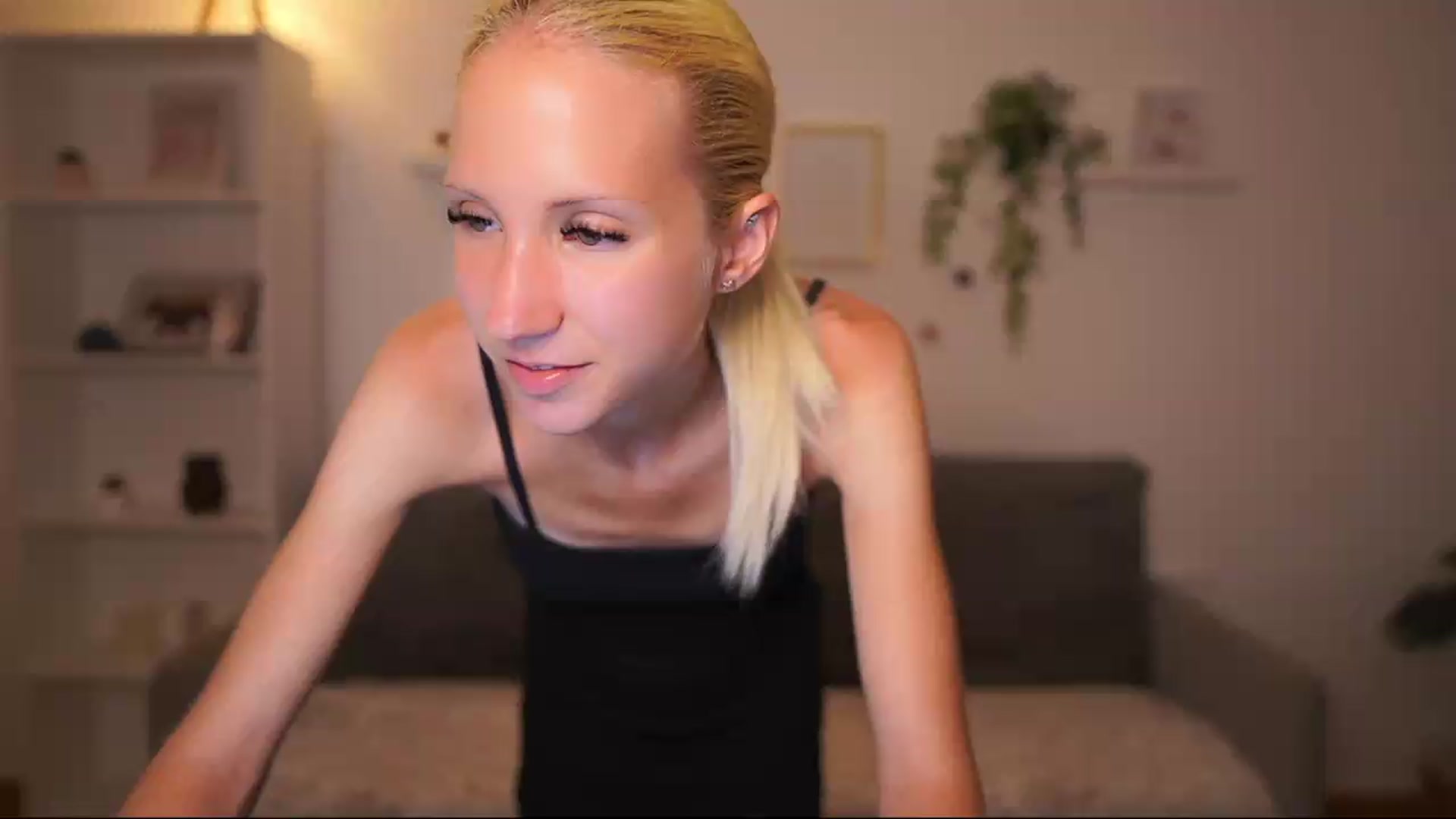 Gallery image thumbnail from PierrePerri's myfreecams stream on, 08/13/2026, 21:23 image 5 of 20