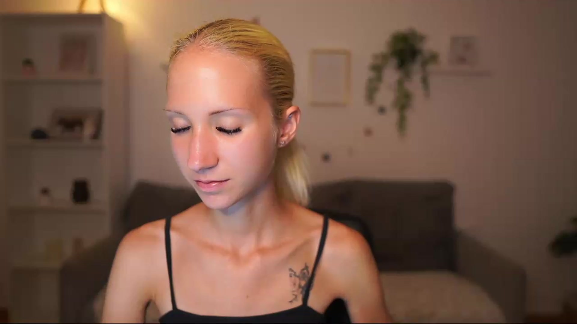 Gallery image thumbnail from PierrePerri's myfreecams stream on, 08/13/2026, 22:05 image 17 of 20