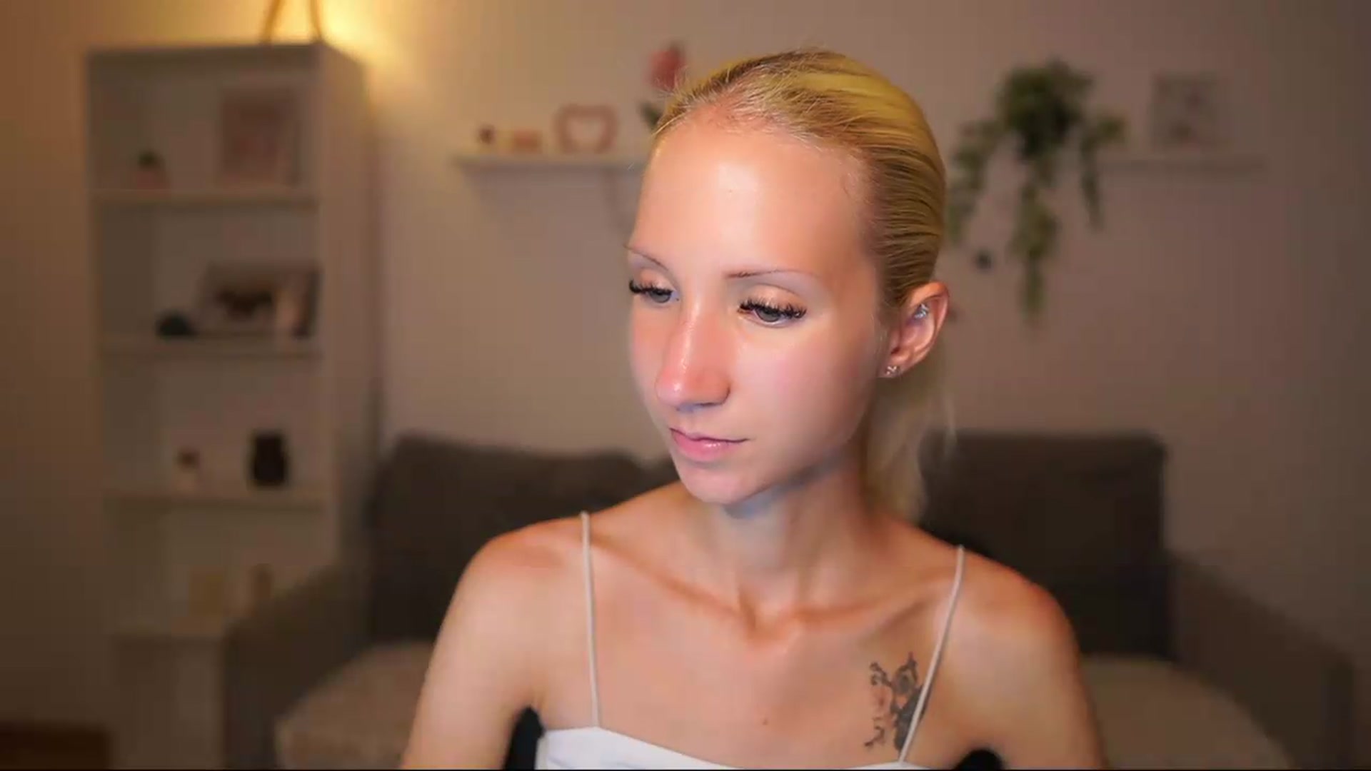 Gallery image thumbnail from PierrePerri's myfreecams stream on, 08/17/2026, 18:39 image 12 of 20