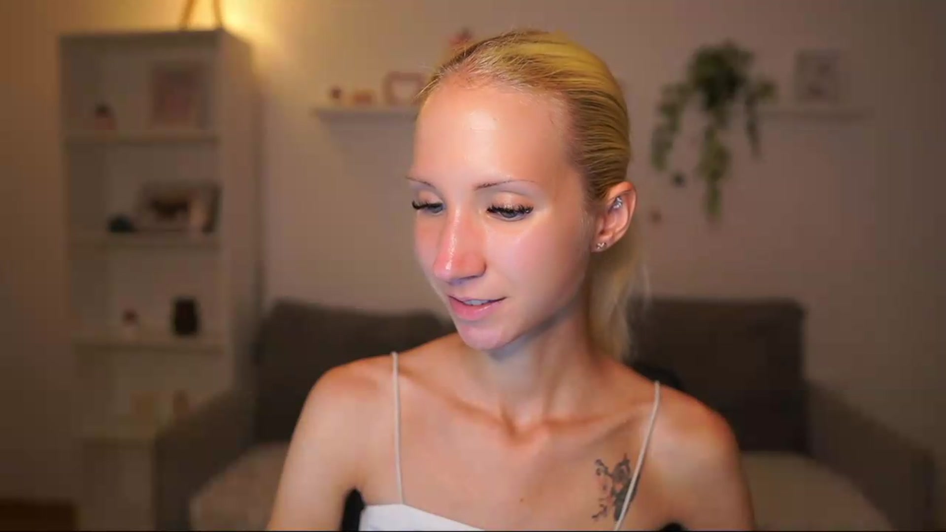 Gallery image thumbnail from PierrePerri's myfreecams stream on, 08/17/2026, 18:39 image 11 of 20