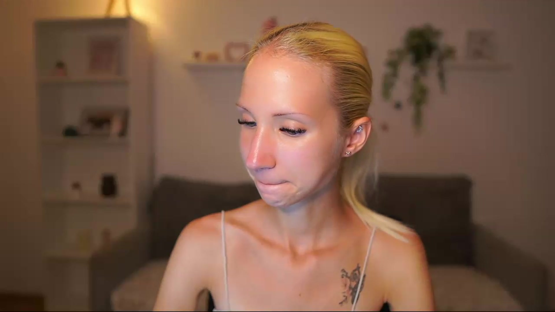 Gallery image thumbnail from PierrePerri's myfreecams stream on, 08/17/2026, 18:39 image 5 of 20